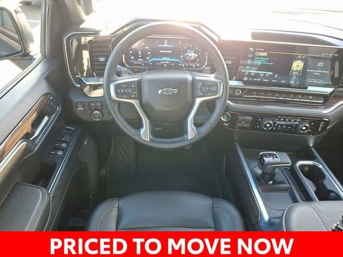 Used 2024 Chevrolet Silverado 1500 LT Trail Boss w/ LT Trail Boss Premium Package AWD/4WD image 14