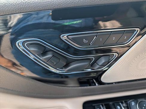 Used 2023 Lincoln Aviator Reserve w/ Equipment Group 201A AWD/4WD image 33