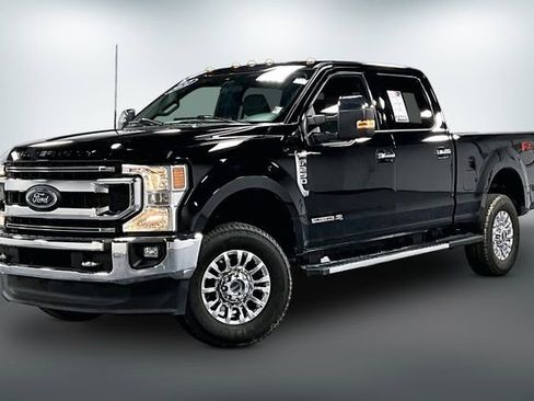 Used 2022 Ford F250 XLT w/ XLT Premium Package AWD/4WD image 2