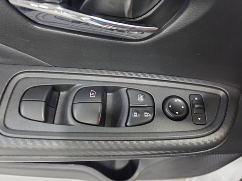 Certified 2025 Nissan Versa SV w/ Trunk Package image 26