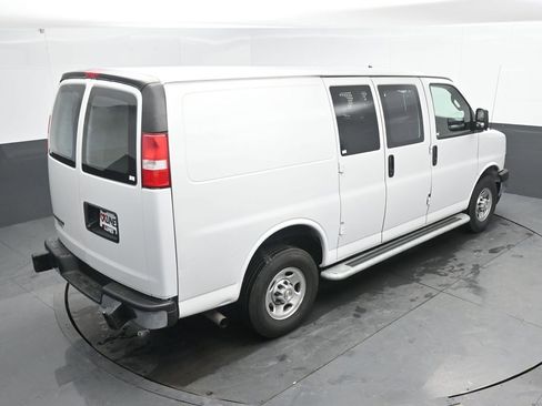 Used 2023 Chevrolet Express 2500 w/ Driver Convenience Package image 28