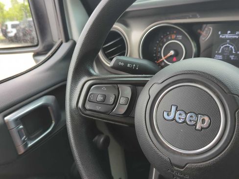 Used 2022 Jeep Gladiator Sport w/ Trailer Tow Package AWD/4WD image 19