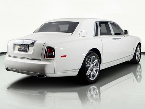 Used 2016 Rolls-Royce Phantom Sedan image 10