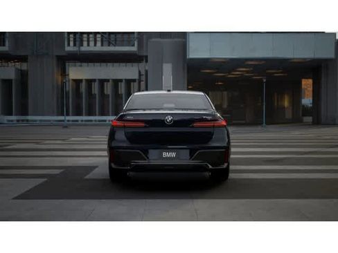 New 2026 BMW 760i xDrive w/ Premium Package AWD/4WD image 5