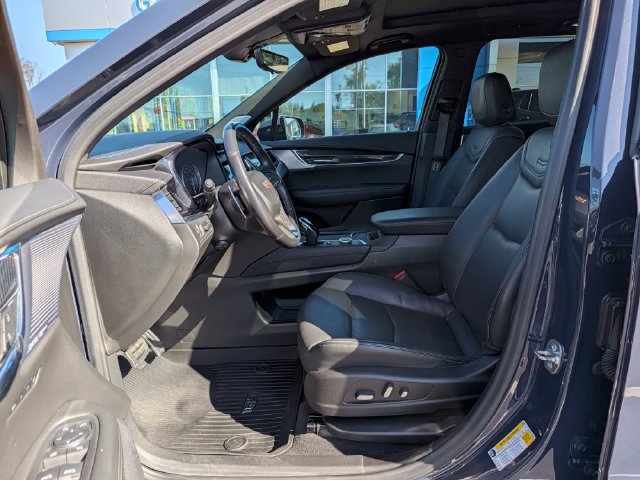 Used 2024 Cadillac XT6 Sport w/ Technology Package AWD/4WD image 10