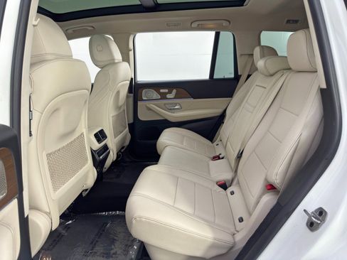 Used 2022 Mercedes-Benz GLS 450 4MATIC image 48
