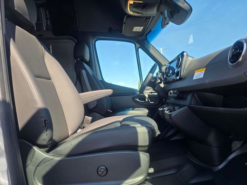 New 2026 Mercedes-Benz Sprinter 2500 image 24