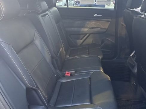 Used 2021 Volkswagen Atlas Cross Sport SEL image 16