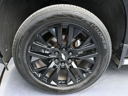 Used 2019 Chevrolet Silverado 1500 High Country w/ Technology Package AWD/4WD image 22