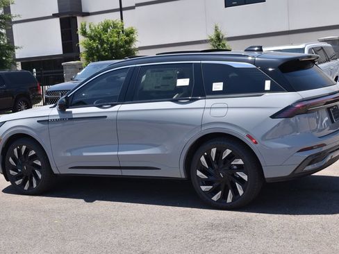 New 2026 Lincoln Nautilus Black Label w/ Jet Appearance Package AWD/4WD image 9