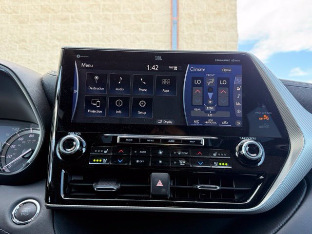 Used 2022 Toyota Highlander Platinum FWD image 19