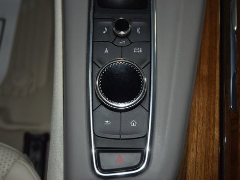 Used 2024 Cadillac Escalade ESV Sport Platinum w/ LPO, ONYX Package AWD/4WD image 36