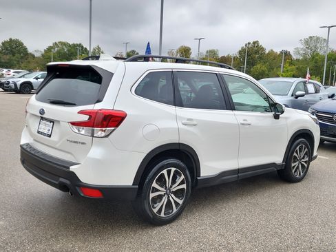 Used 2023 Subaru Forester Limited image 3