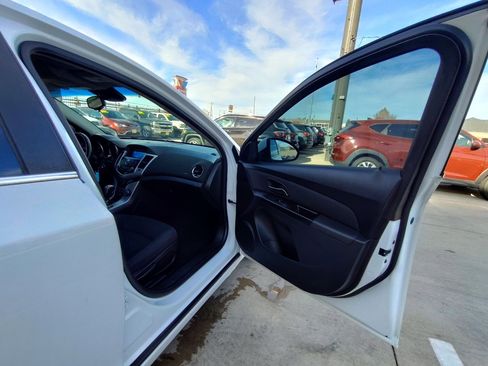 Used 2012 Chevrolet Cruze Eco image 34