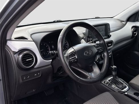 Used 2020 Hyundai Kona SEL Plus FWD image 9