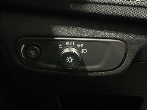 Used 2025 Chevrolet TrailBlazer LT image 31