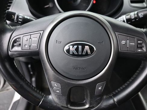 Used 2013 Kia Soul + w/ Audio Pkg image 17