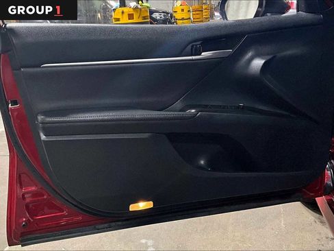 Used 2021 Toyota Camry XLE image 22