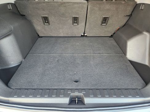 Used 2022 GMC Terrain SLE w/ Driver Convenience Package image 35