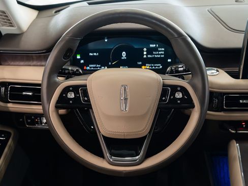 Used 2023 Lincoln Aviator Reserve w/ Equipment Group 201A image 12