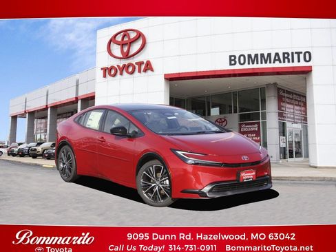 Used 2026 Toyota Prius XLE FWD image 1