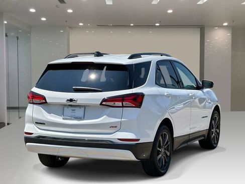 Used 2023 Chevrolet Equinox RS FWD image 4
