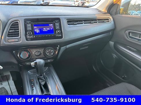 Certified 2018 Honda HR-V LX image 20