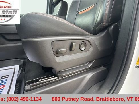 Used 2023 GMC Sierra 1500 AT4 w/ AT4 Premium Package image 32