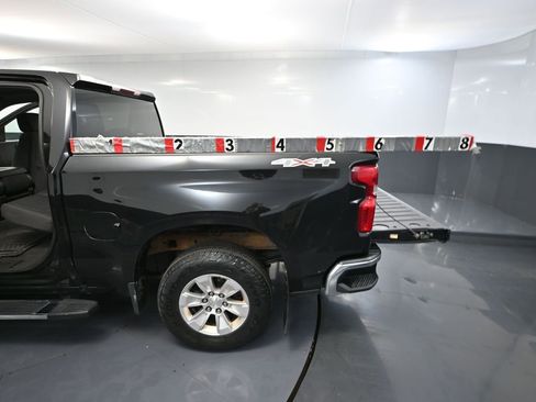 Used 2019 Chevrolet Silverado 1500 LT image 38