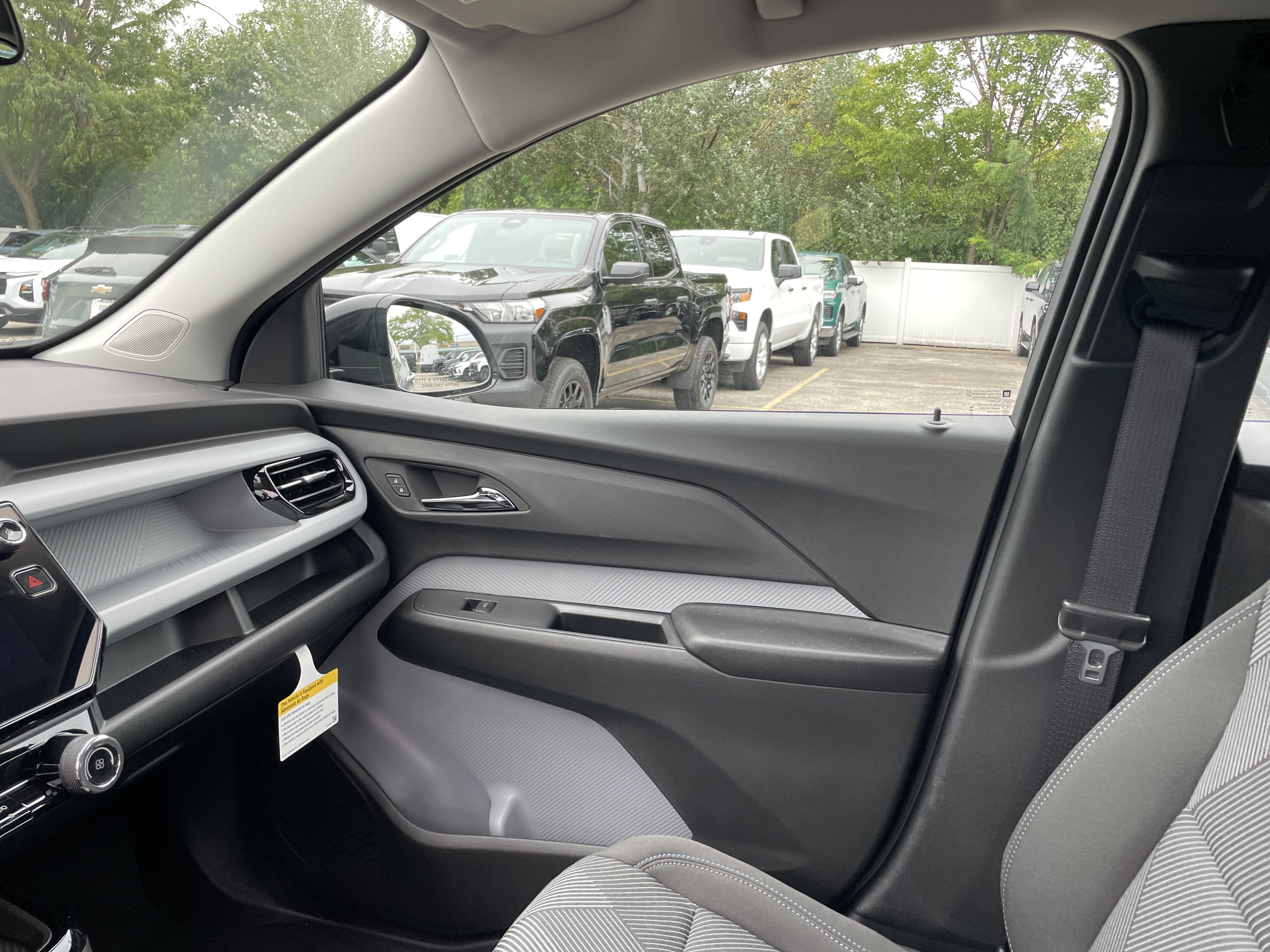 New 2027 Chevrolet Bolt LT w/ Comfort Package FWD image 24
