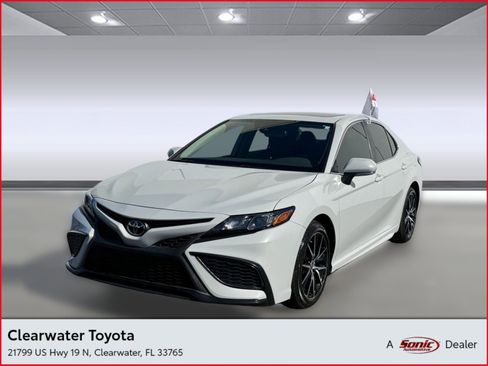 Certified 2023 Toyota Camry SE image 1