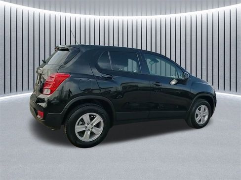 Used 2021 Chevrolet Trax LS w/ Tint and Cruise Package image 6