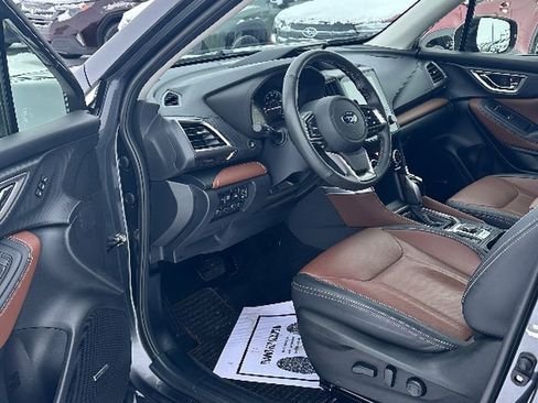 Used 2023 Subaru Forester Touring image 11