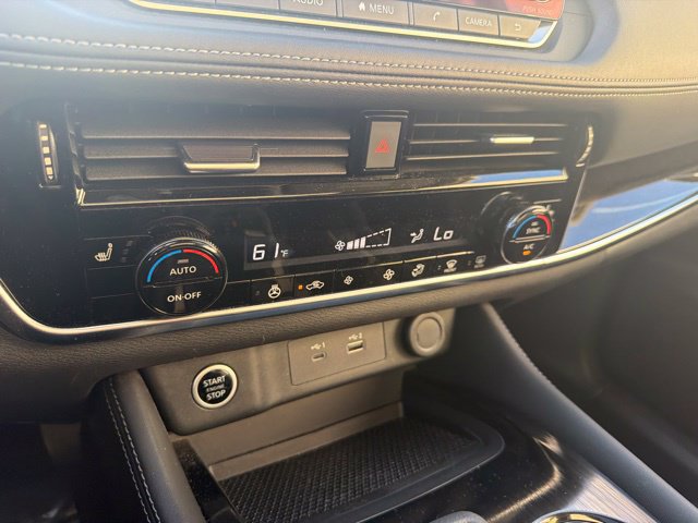 Used 2023 Nissan Rogue SL AWD/4WD image 28