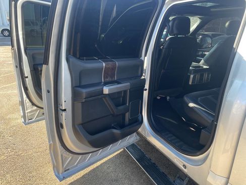 Used 2016 Ford F150 Platinum w/ Equipment Group 701A Luxury image 21