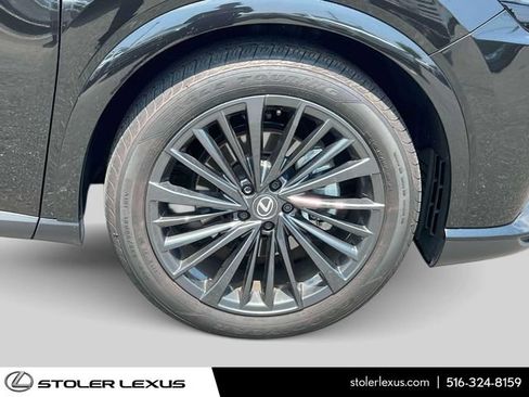Used 2025 Lexus RX 350 Premium w/ Accessory Package AWD/4WD image 11