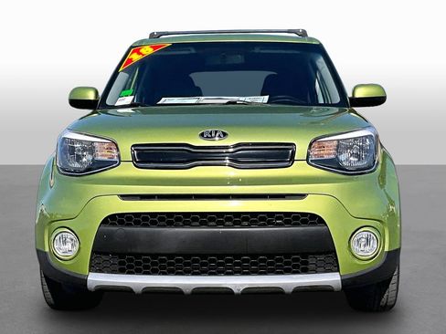 Used 2018 Kia Soul + FWD image 3