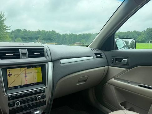 Used 2010 Ford Fusion Hybrid FWD image 10