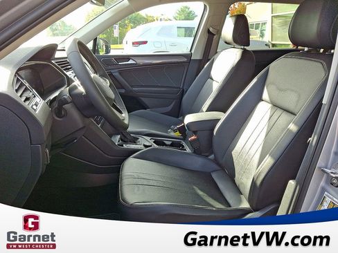 Certified 2022 Volkswagen Tiguan SE image 14