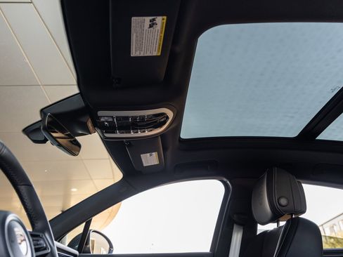 New 2026 Porsche Macan Turbo image 26