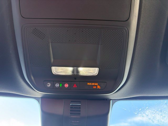 Used 2026 Chevrolet Traverse LT FWD image 22