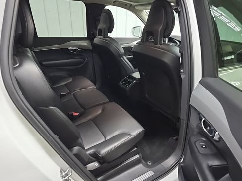 Used 2021 Volvo XC90 T5 Momentum w/ Protection Package AWD/4WD image 17