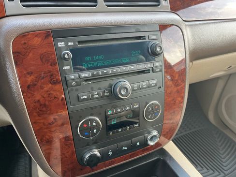 Used 2011 Chevrolet Tahoe LT w/ Luxury Package image 18