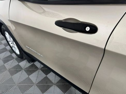 Used 2015 Jeep Cherokee Sport image 22