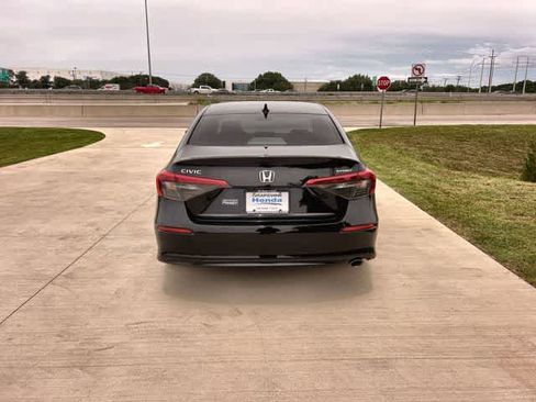 Used 2024 Honda Civic Sport image 6
