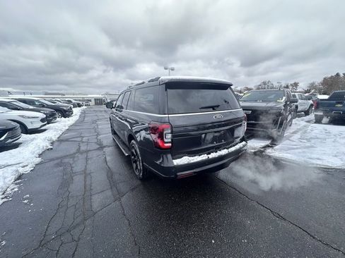 Used 2022 Ford Expedition Max Limited image 3
