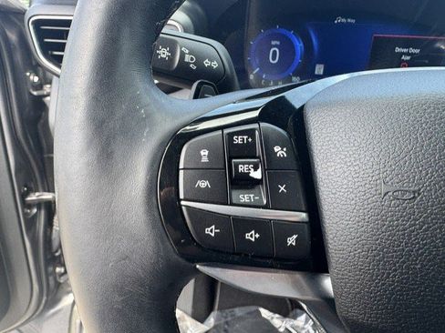 Used 2021 Ford Explorer Platinum w/ Equipment Group 601A AWD/4WD image 14