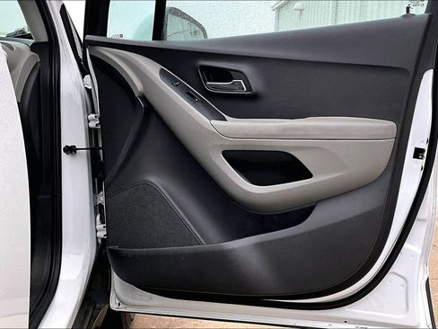 Used 2016 Chevrolet Trax LT image 20