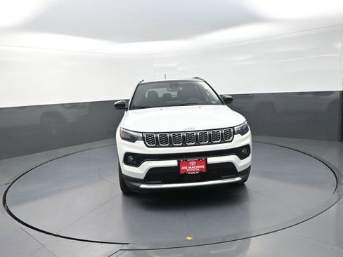 Used 2024 Jeep Compass Limited AWD/4WD image 33