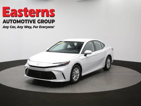 Used 2025 Toyota Camry LE FWD image 53